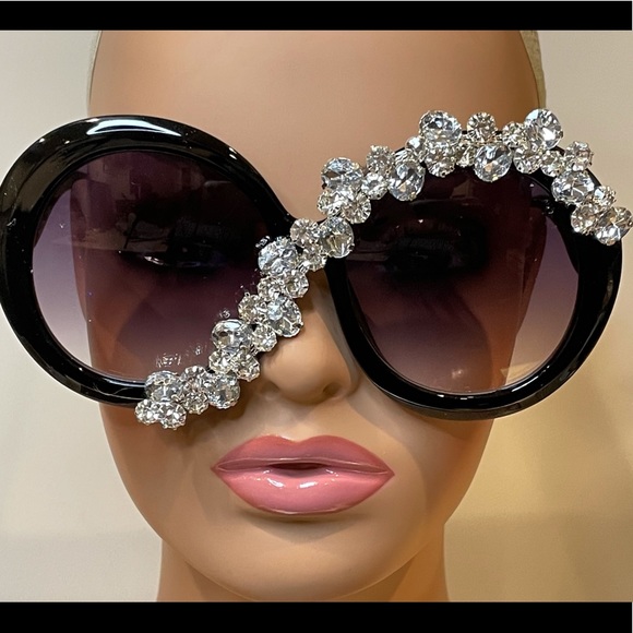 Vintage Rhinestone Sunnies - Picture 2 of 3